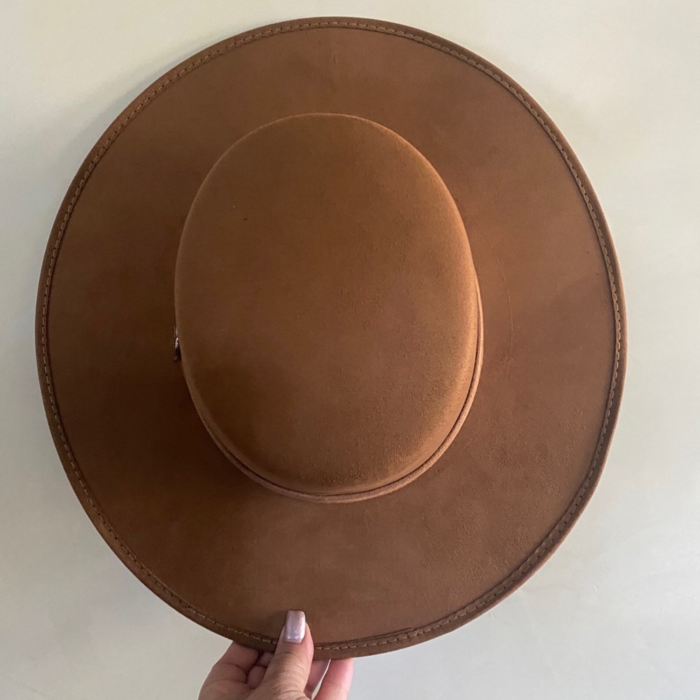 Melissa Cordobés Suede Wid Brim Hat